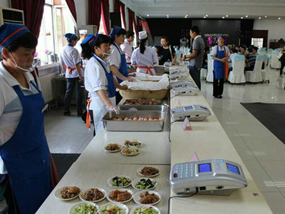 高效餐飲管理新趨勢(shì) 長安與虎門蔬菜配送及厚街工廠飯?zhí)贸邪馕? />
</span>
<span id=